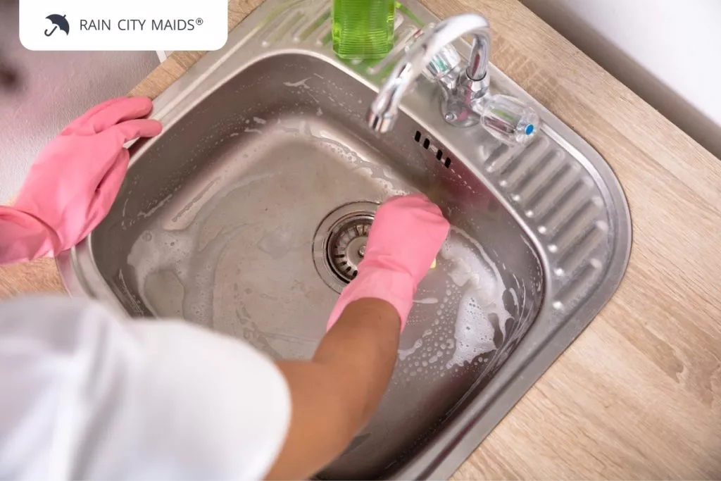 How to Clean Your Kitchen Sink & Drain in 5 Steps